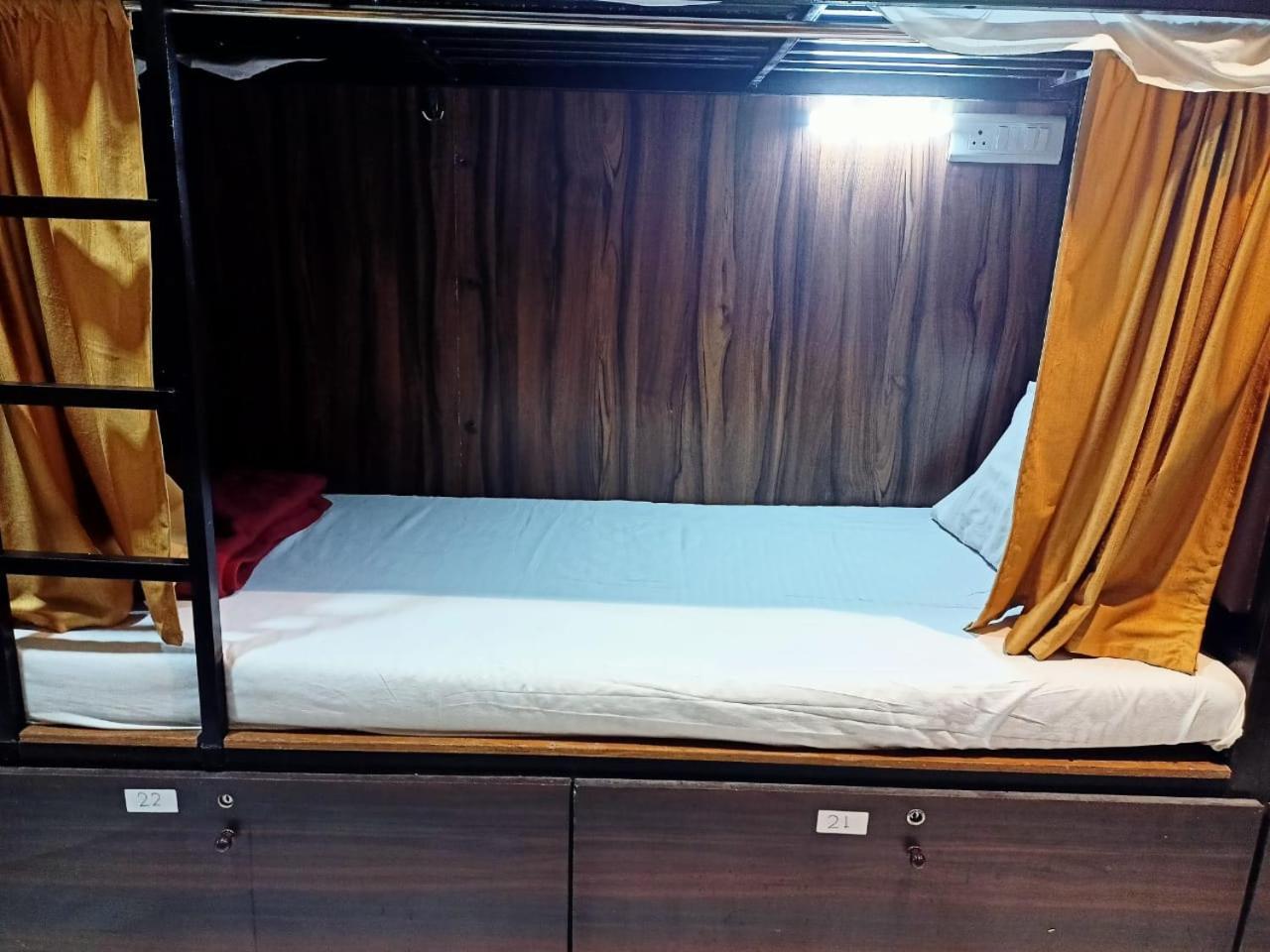孟买 Golden View Dormitory酒店 外观 照片