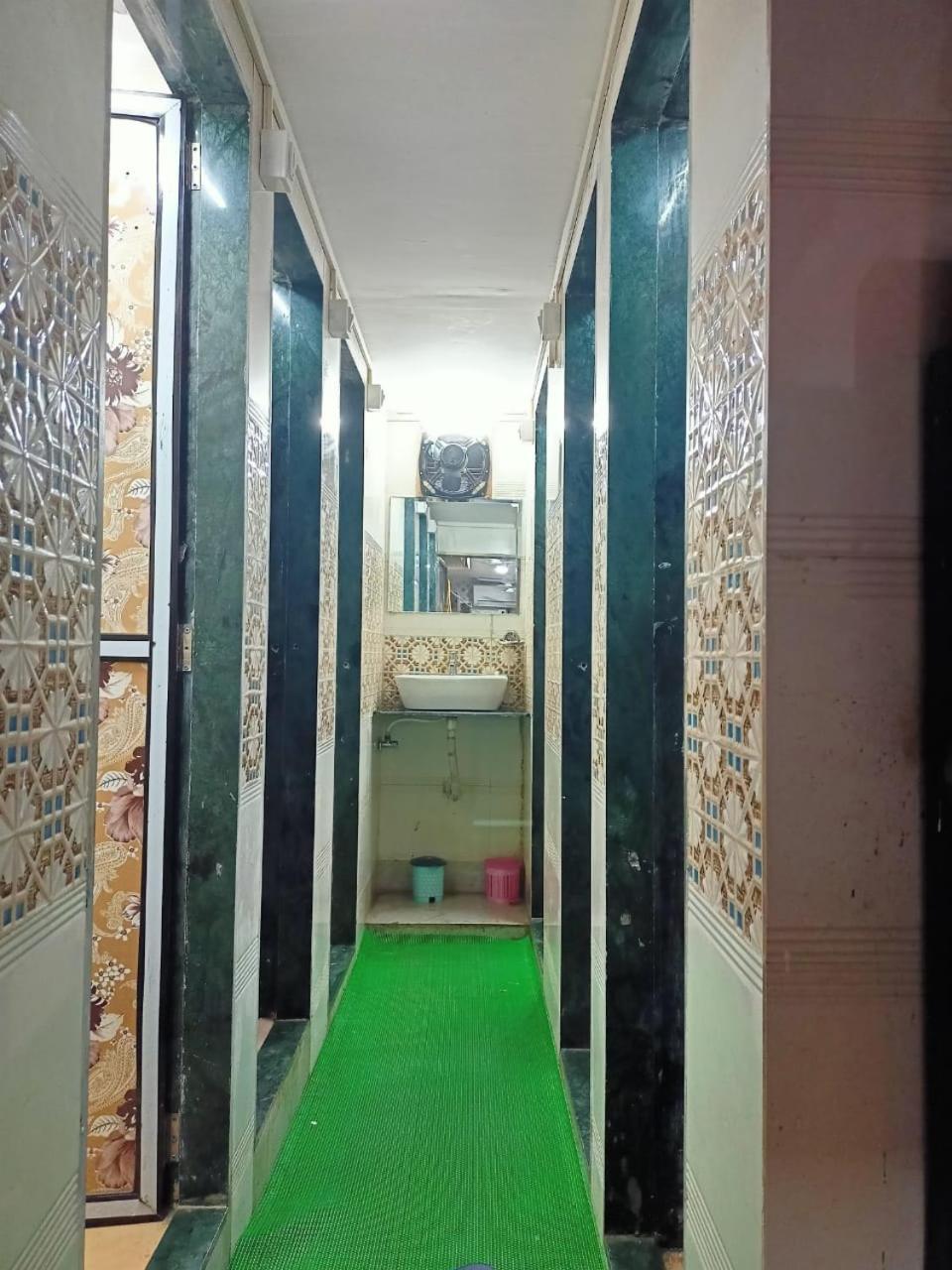 孟买 Golden View Dormitory酒店 外观 照片